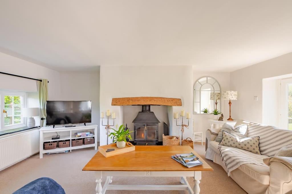 Rhos Y Bel Cottage Angelsey Llangadwaladr  Екстериор снимка