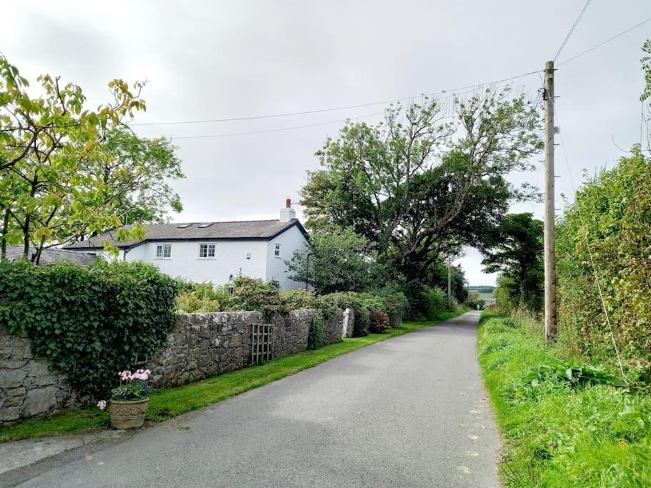 Rhos Y Bel Cottage Angelsey Llangadwaladr  Екстериор снимка