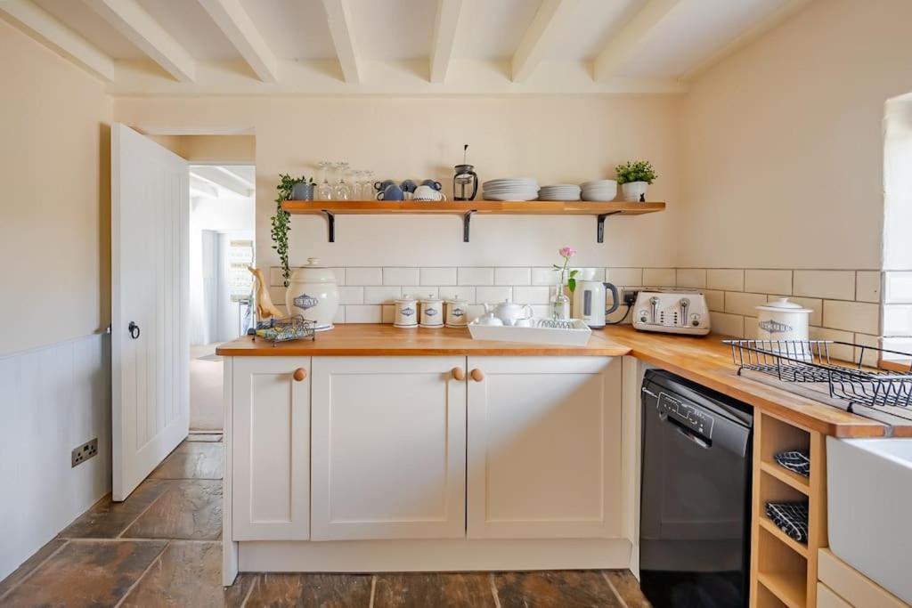 Rhos Y Bel Cottage Angelsey Llangadwaladr  Екстериор снимка