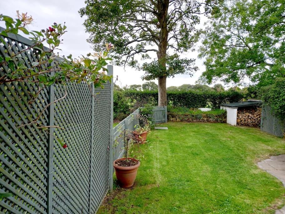 Rhos Y Bel Cottage Angelsey Llangadwaladr  Екстериор снимка